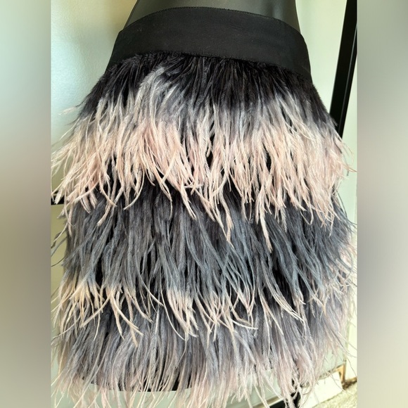 MILLY feather mini skirt - Picture 2 of 5
